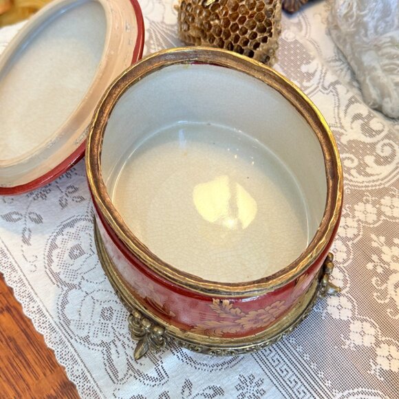 Large Vintage Porcelain and Brass Oval Trinket Box in Rust and Gold - Picture 6 of 17